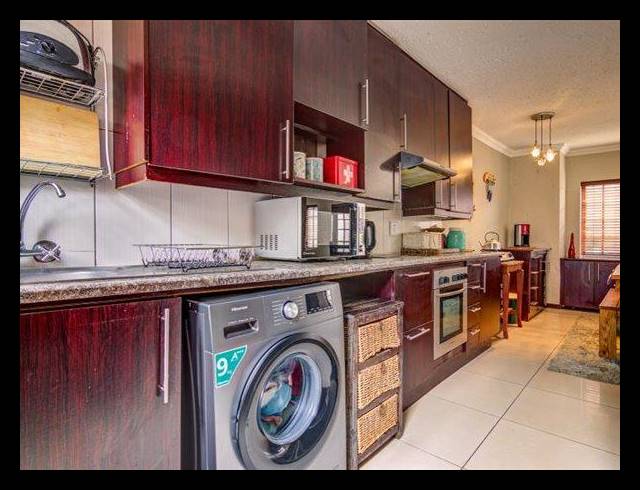 3 BEDROOM CLUSTER FOR SALE IN GLEN MARAIS